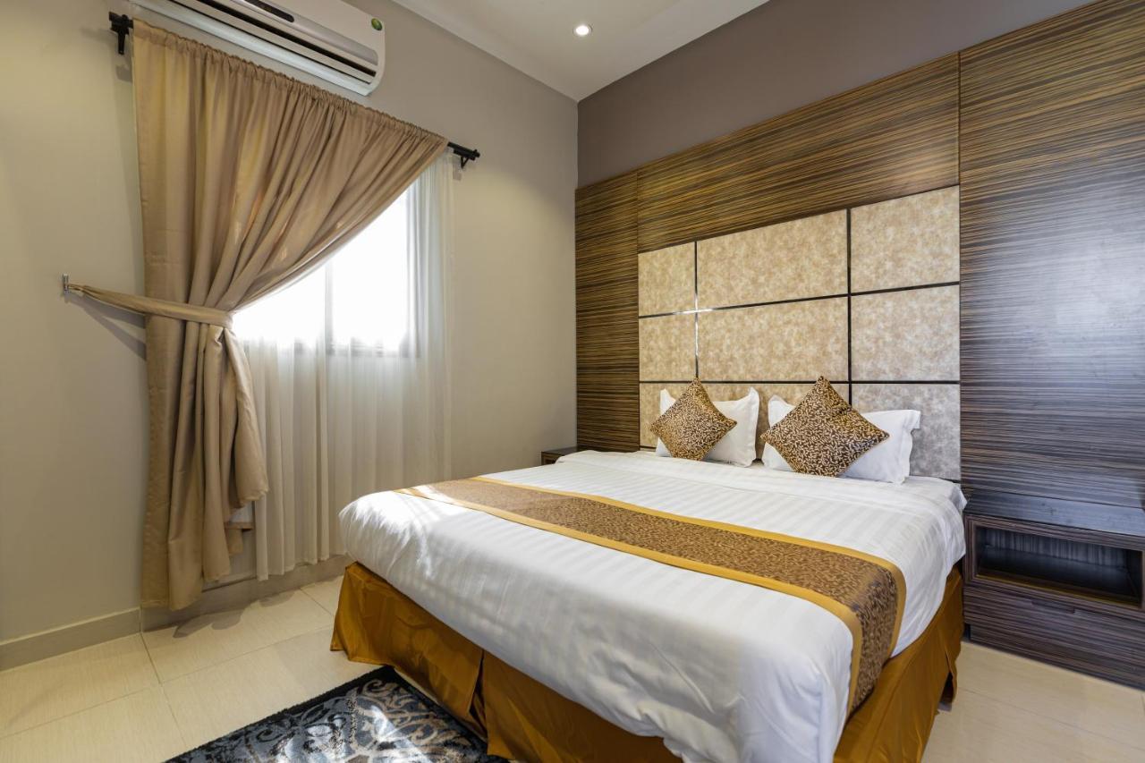Iwan Alandalusia Hotel suites Almarwah Jeddah Bagian luar foto